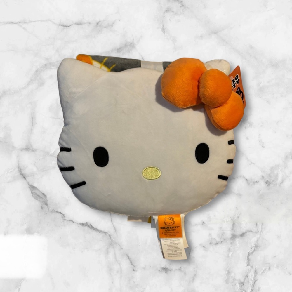 2024 hello kitty Halloween blanket and pillow